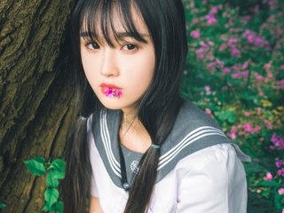 日产mv和欧美mv的外观对比_：免费观看
