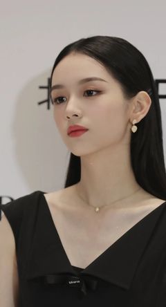 亭亭玉立国色天香四月天科普_：电视观看